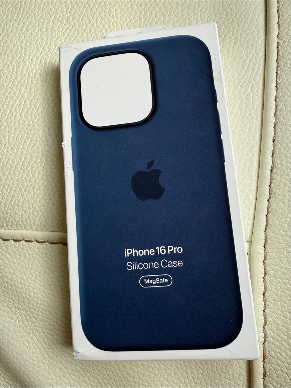 Apple iPhone 16 Pro Silicone Case with MagSafe